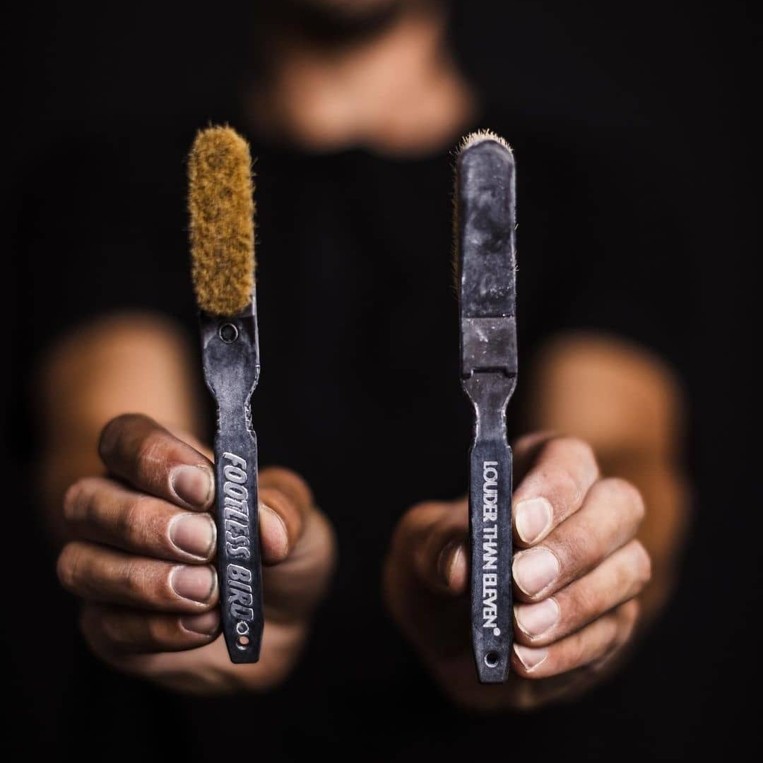 Footless Bird Custom Climbing Brush (Black)